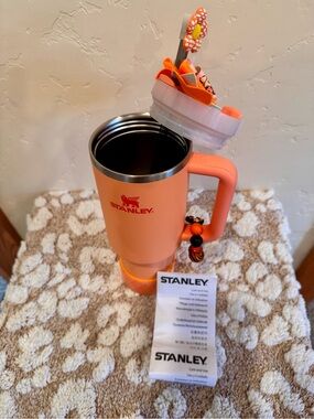 Stanley Peach-Orange Travel Mug with Handle